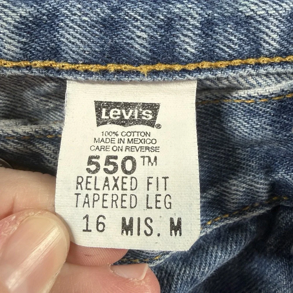 VINTAGE Levi 550 Jeans Misses 16 M Relaxed Fit Tapered Leg Medium Wash